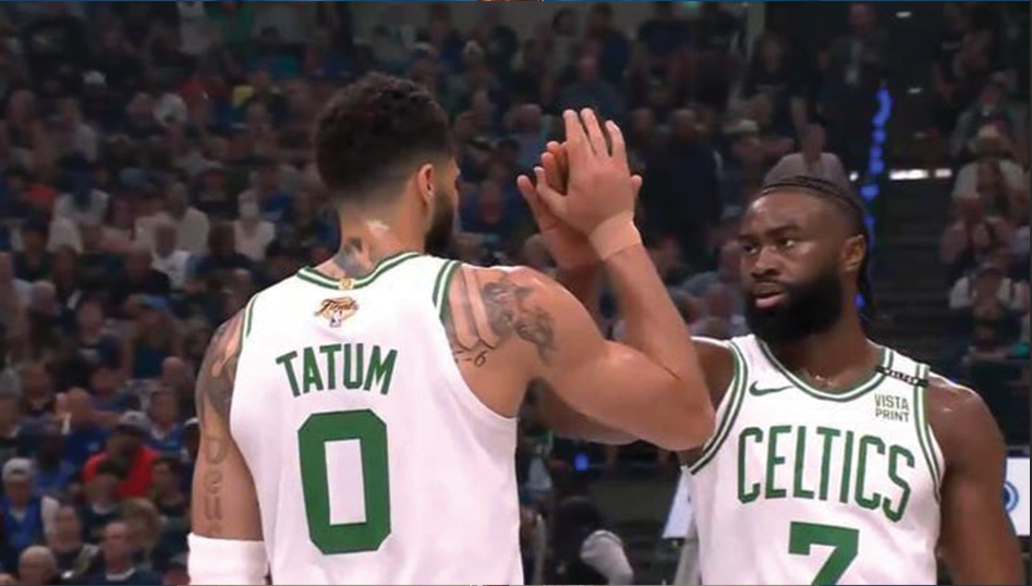 Les Celtics à un match de leur 18e titre